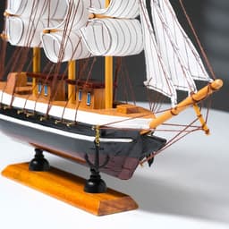 Сувенирная модель корабля «Пилад», борта тёмные, 33×31×5 см