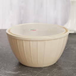 Салатник с крышкой Giaretti Fiesta, 1.7 л, пластик, МИКС