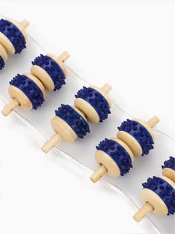 Массажёр-лента для спины, 9 звеньев, деревянный, с шипами, 84×7.5×3 см, МИКС