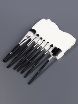 Набор кистей для макияжа SMOKY, 7 шт., футляр с кнопкой, чёрный