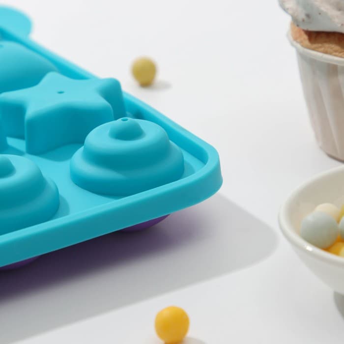 Форма для леденцов «Сладости-радости», силикон, 23x19x3 см, 20 ячеек, с палочками, цвет МИКС