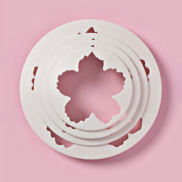 Формы для вырезания теста и мастики Доляна «Пионы», набор 4 шт.: d=8.5/10 /11.5/14.5 см, пластик, белые