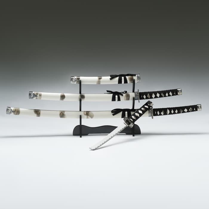 Макет оружия «Сувенирные катаны на подставке 3в1. Белая дымка глянец», подарочный набор, ножны дерево, 51 см; 77 см; 104 см