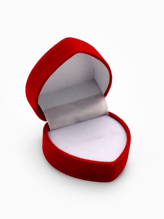 Футляр под кольцо, серьги «Сердце с рамкой из точек», бархатный, 5×5 см (±0.5 см ), красный