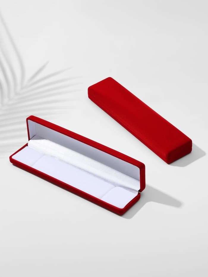 Футляр бархатный под браслет, цепочку, часы «Пенал», 21.5×5×2.5 см, красный, вставка белая