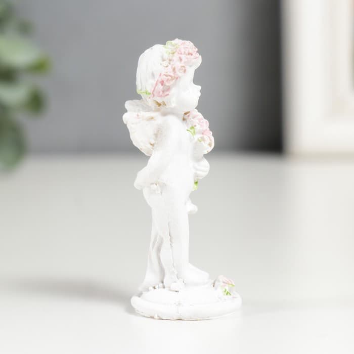Фигурка полистоун «Ангел с букетом розовых роз», 6.5×2.5×2.5 см, МИКС