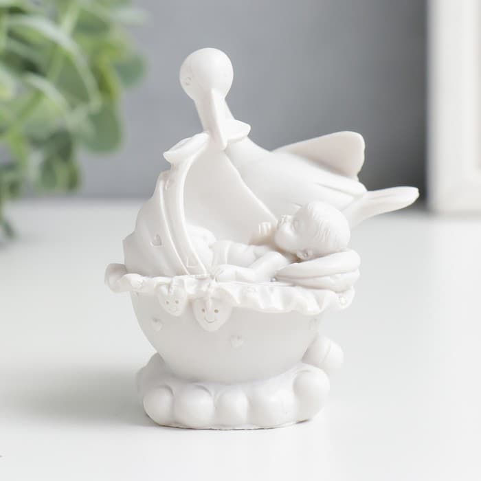 Фигурка полистоун «Аист с малышом», 7.5×5×6.2 см