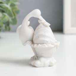 Фигурка полистоун «Аист с малышом», 7.5×5×6.2 см