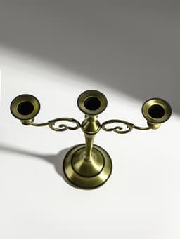 Металлический подсвечник на 3 свечи «Канделябр. Лаконичность», под латунь, 25.5×27×10 см