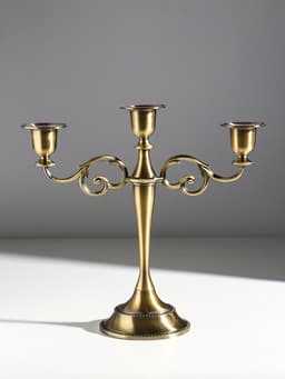 Металлический подсвечник на 3 свечи «Канделябр. Лаконичность», под латунь, 25.5×27×10 см