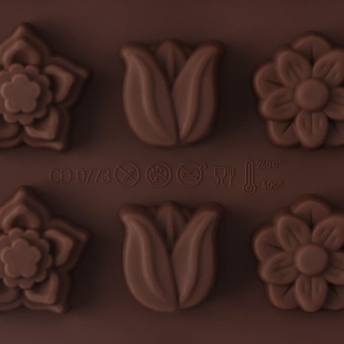 Форма для конфет и шоколада Доляна «Поляна», силикон, 20.5×10.5×1.5 см, 15 ячеек (2.3×2.3 см), коричневая