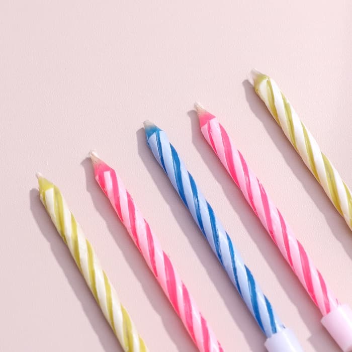 Свечи для торта «Спираль», незадуваемые, 10 шт., 10 подставок