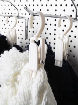 Крючок - вешалка с прищепкой, 10.5×3×3.5 см, белый