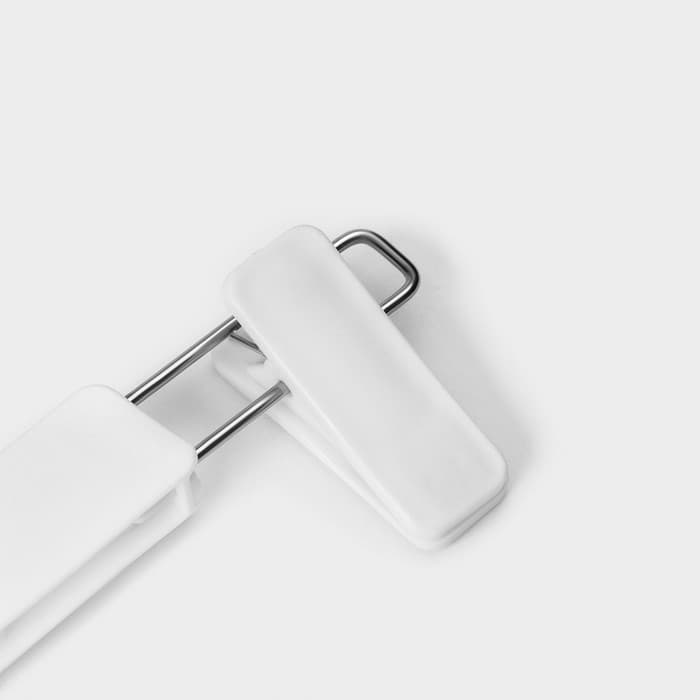 Вешалка для брюк и юбок Доляна, 31×16 см, с зажимами, белая