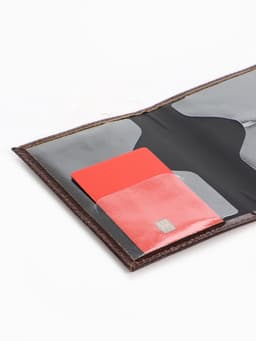 Обложка для паспорта, натуральная кожа, с объёмным гербом, коричневая