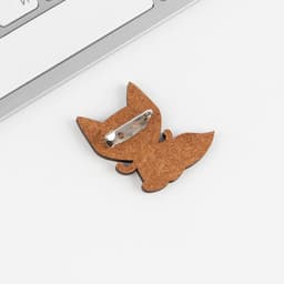 Открытка со значком «Оберег - антистресс», 3.9×3.9 см