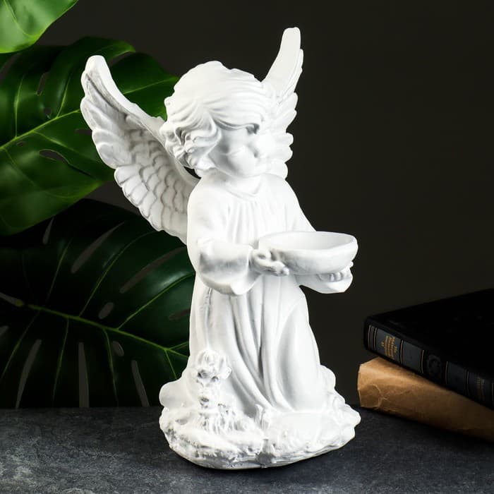 Фигура «Ангел с чашей» белый 19×19×33 см