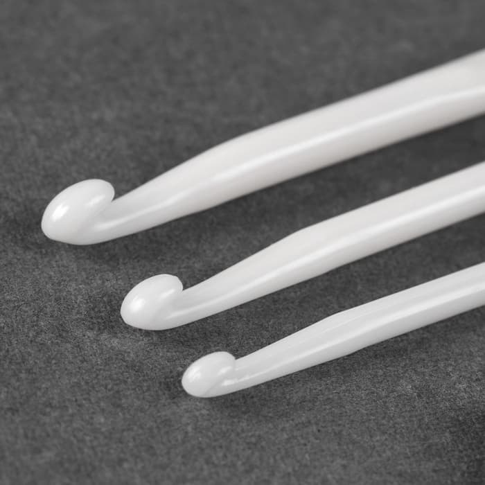 Набор крючков для вязания, d=4/5/6 мм, 14 см, 3 шт., белый