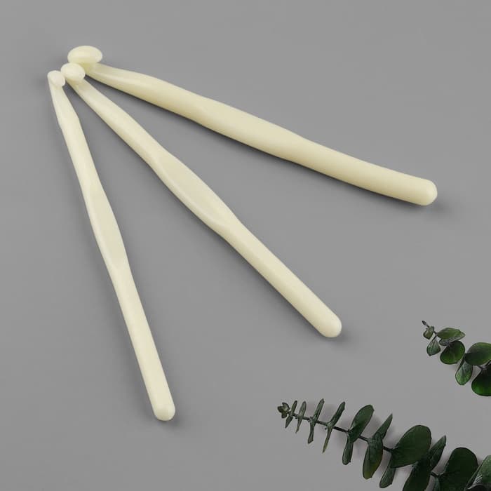 Набор крючков для вязания, d=7/8/9 мм, 14 см, 3 шт., белый