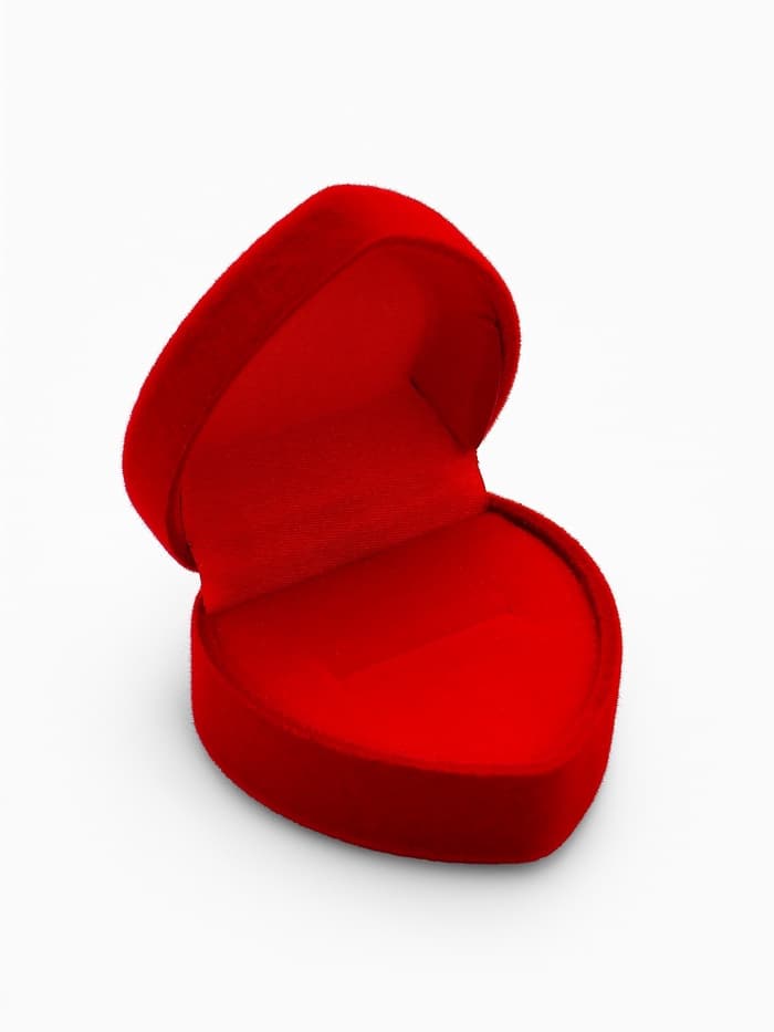 Футляр под кольцо, серьги «Сердце с рамкой из точек», бархатный, 4.5×4.5 см, красный