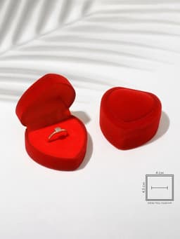 Футляр под кольцо, серьги «Сердце с рамкой из точек», бархатный, 4.5×4.5 см, красный
