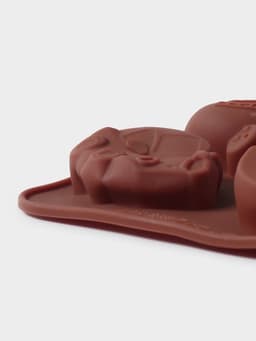 Форма для мармелада и шоколада Доляна «Машинки», силикон, 21×11 см, 8 ячеек (4.3×3.5 см), коричневая