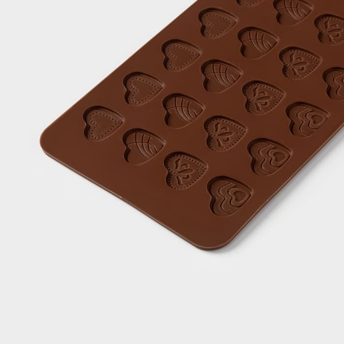 Форма для шоколада Доляна «Сердечки», силикон, 21×11.5 см, 24 ячейки, коричневая