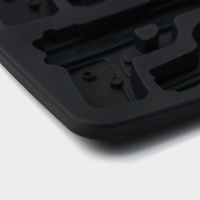 Форма для шоколада Доляна «Пистолет», силикон, 18.7×13.4 см, 6 ячеек (7.5×5.1 см), тёмно-серая