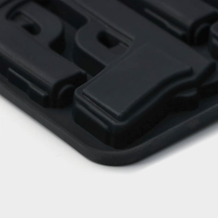 Форма для шоколада Доляна «Пистолет», силикон, 18.7×13.4 см, 6 ячеек (7.5×5.1 см), тёмно-серая