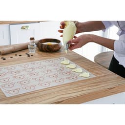 Коврик для выпечки армированный «Макарун. Ушки», силикон, 42×29.5 см