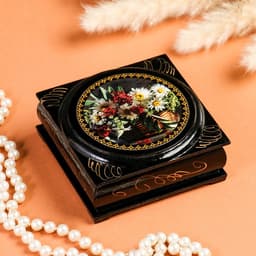 Шкатулка для украшений «Цветы», с накладкой, 10×10 см, лаковая миниатюра