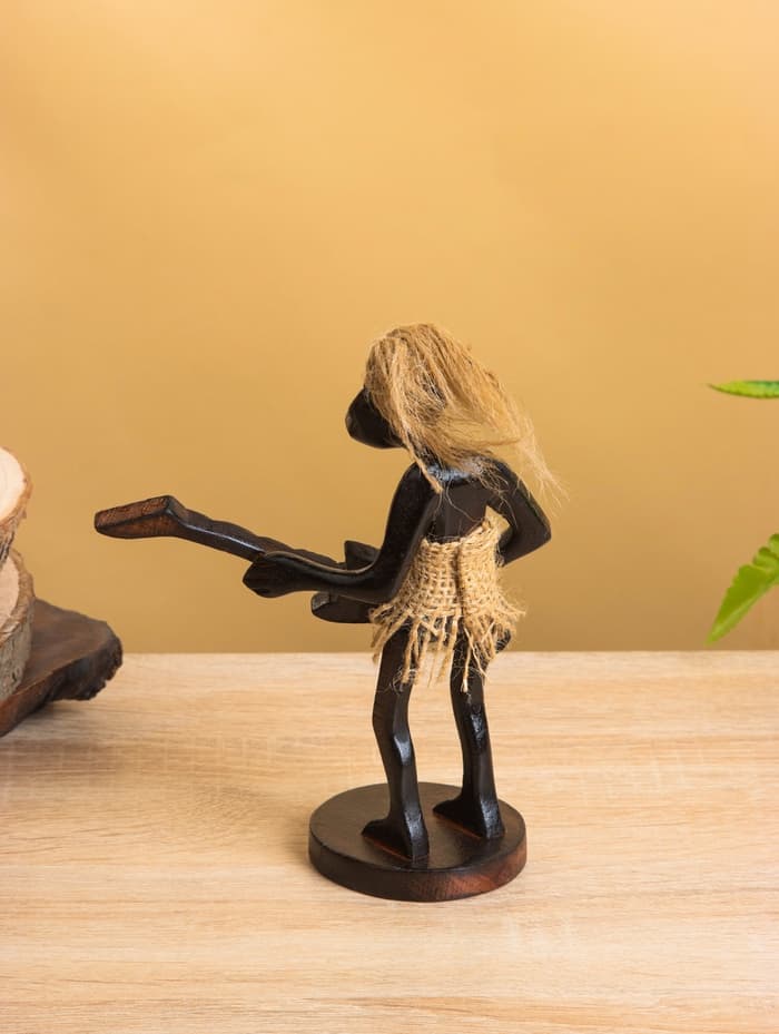 Сувенир «Абориген-гитарист», 16×10×8 см, дерево