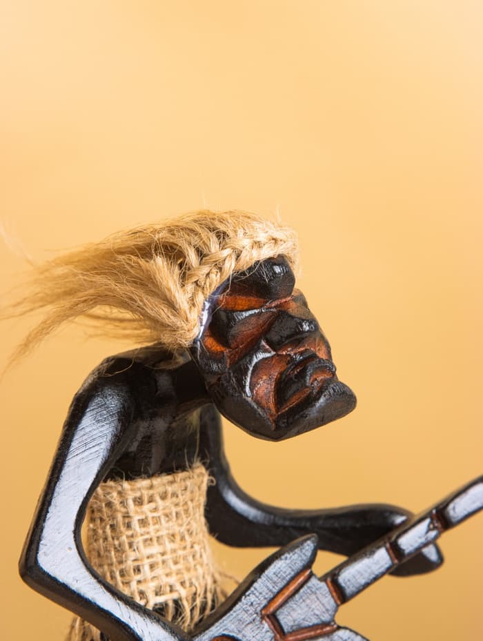 Сувенир «Абориген-гитарист», 16×10×8 см, дерево