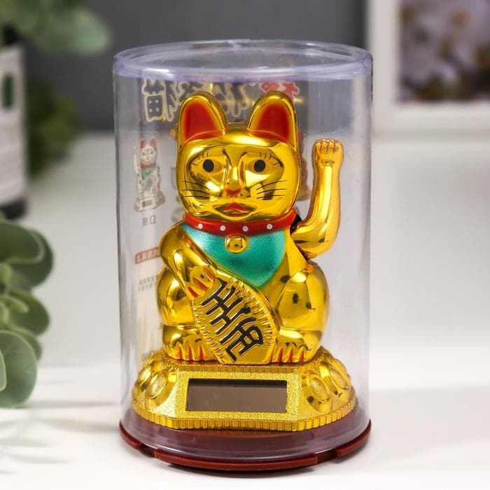 Маятник настольный антистресс «Манэки-нэко золотой», от солнечной батареи, 9.5×6.5×6.5 см