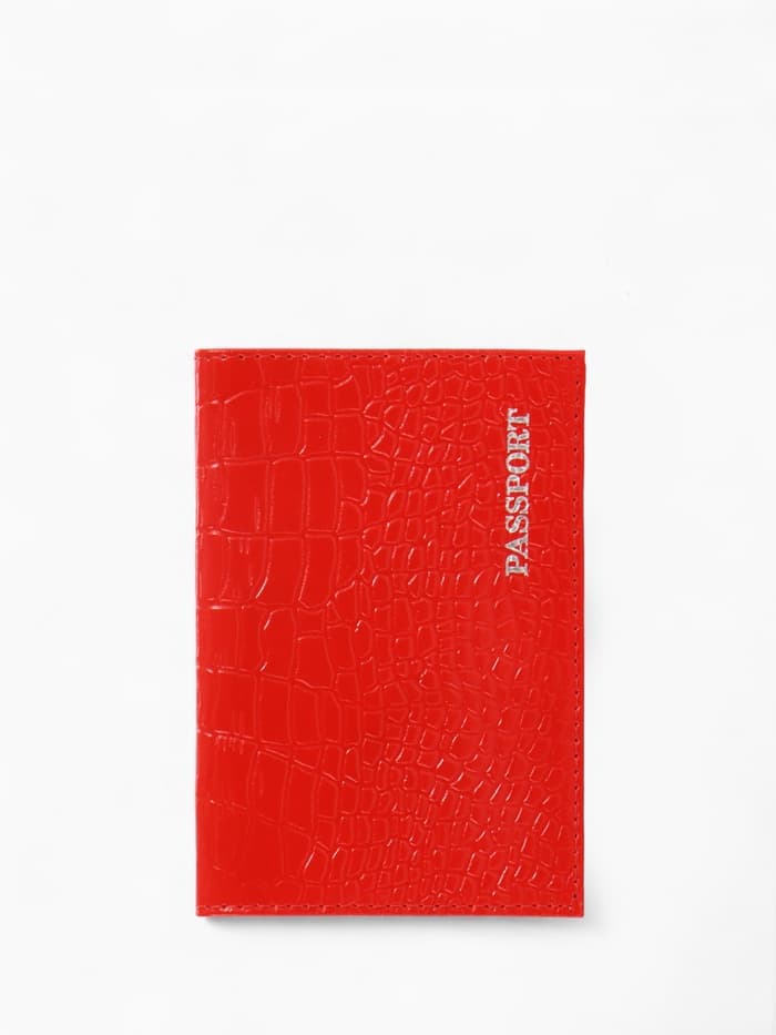 Обложка для паспорта, фактура крокодил, тиснение серебряной фольгой, красная