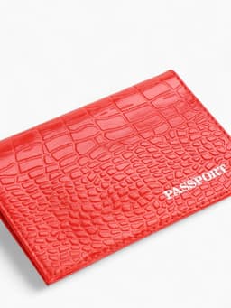 Обложка для паспорта, фактура крокодил, тиснение серебряной фольгой, красная