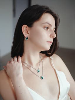 Набор 2 предмета: серьги, колье «Жаклин», дуэт, капля, цвет бело-изумрудный в серебре, 45 см