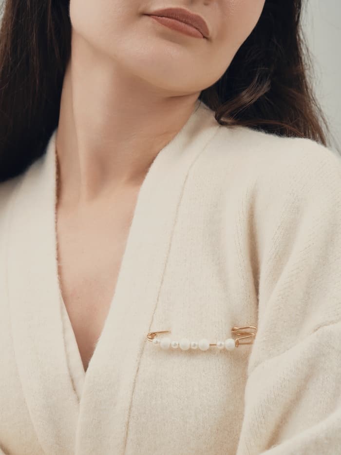 Булавка «Жемчужная дорожка», 7.3 см, белая в золоте