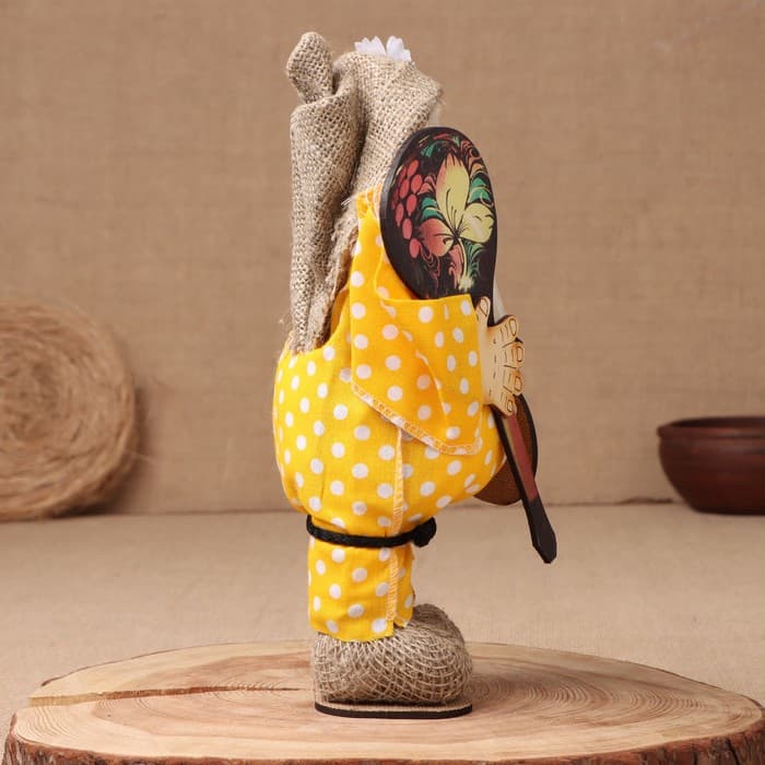Фигурка - оберег «Домовой. Славуся в льняном колпаке, с ложкой и подковой», МИКС
