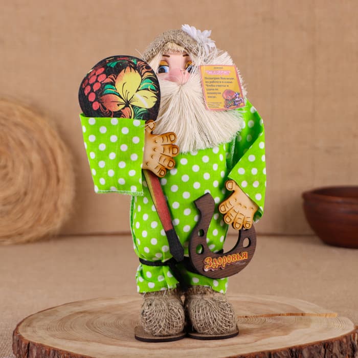 Фигурка - оберег «Домовой. Славуся в льняном колпаке, с ложкой и подковой», МИКС