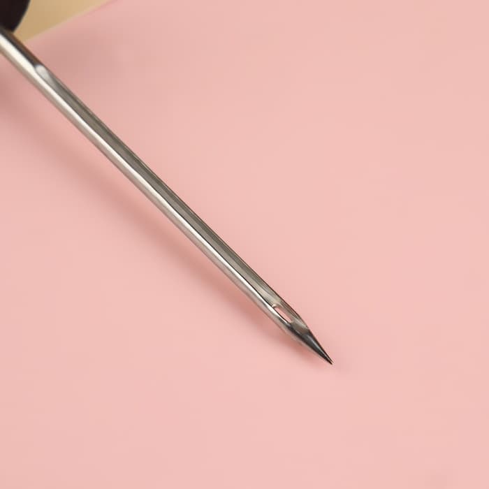 Шило швейное, с отверстием на конце, 15.5×2 см