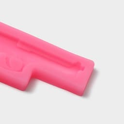 Молд для заливки «Пистолет», силикон, 11×7.5×1 см, розовый