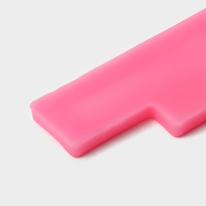 Молд для заливки «Пистолет», силикон, 11×7.5×1 см, розовый