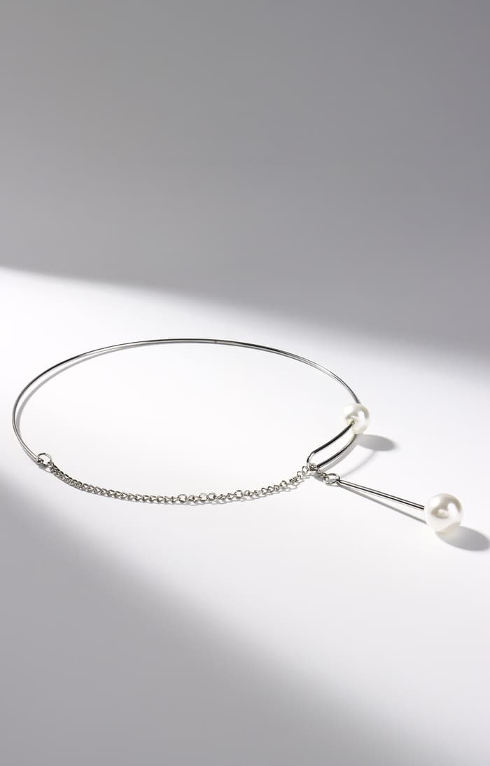 Колье «Ноэль» бусины с цепочкой, шар №12, белое в серебре, L=30 см