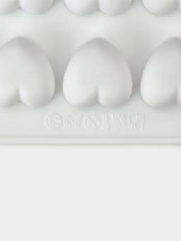 Форма для муссовых десертов и шоколада KONFINETTA «Сердца», силикон, 29.7×17.3×1.5 см, 35 ячеек (2.7×2.5 см), белая