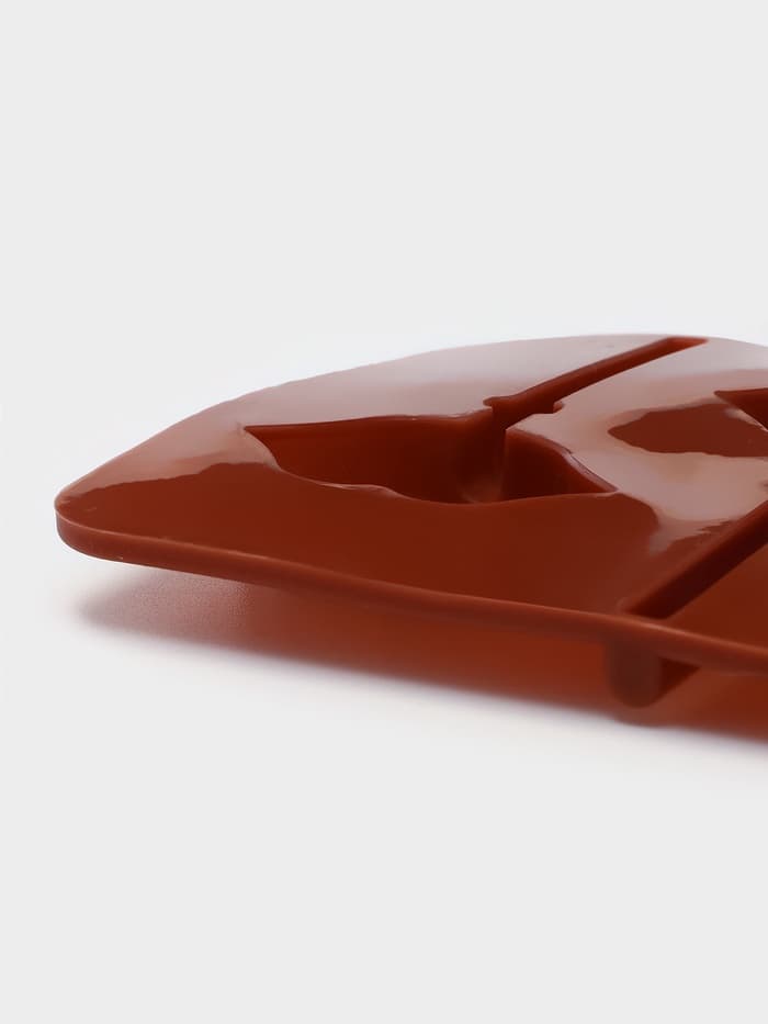 Форма для леденцов Доляна «Поцелуй», силикон, 24×9.4×1.5 см, 6 ячеек (4×2.4 см), с палочками, коричневая