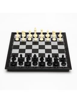 Шахматы с шашками и нардами «Классика», 3 в 1, магнитная доска 25×25 см