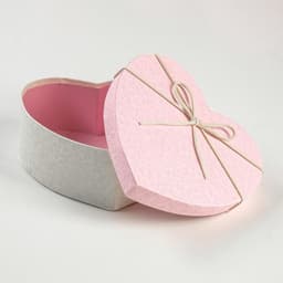 Набор подарочных коробок сердце 3 в 1, белый - розовый, 21×19×9 - 15.5×14×6 см