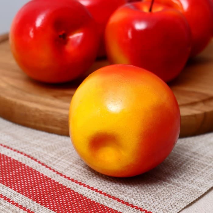 Муляж «Яблоко красное», d=8 см
