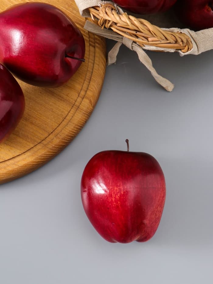 Муляж «Яблоко», d=8 см, бордо